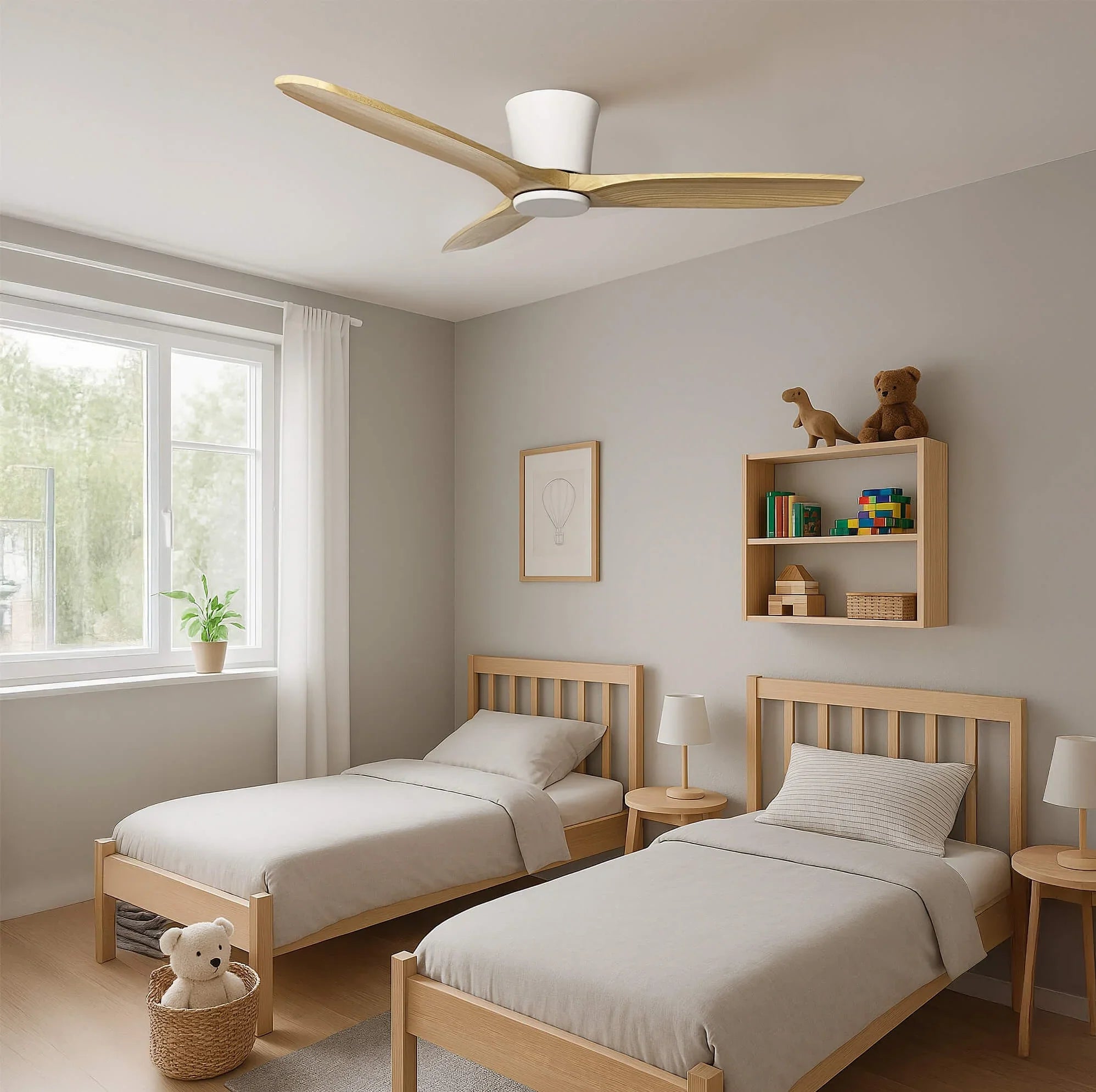 ventilador funcionando en dormitorio durante el verano para mejorar el descanso